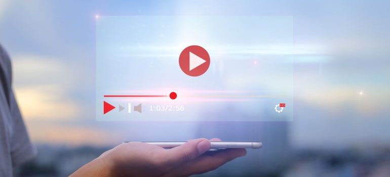 Icon for video - an important social media trend in 2021.