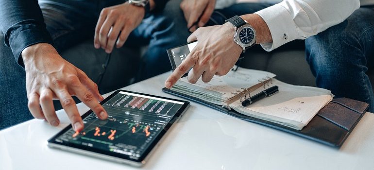 People looking at backlinks from other websites.