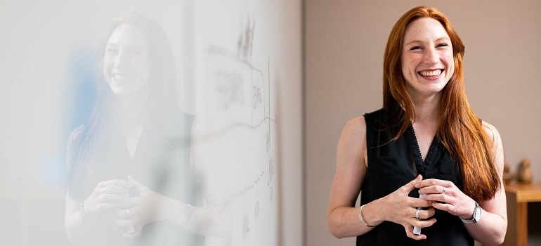 Marketing expert doing research on user needs and interests.