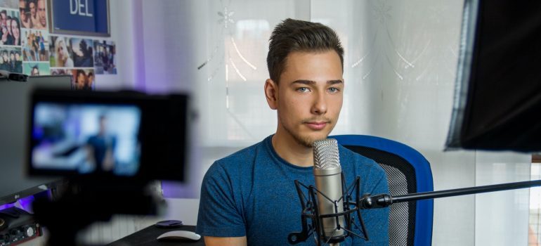 Using a YouTuber to boost eCommerce business brand visibility