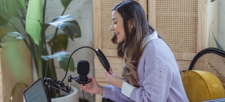 Influencer using social media for drug and alcohol rehab outreach