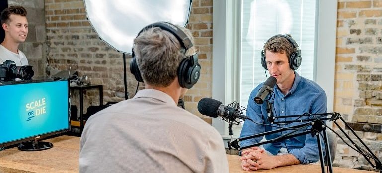 Influencer doing social media marketing as part of digital PR.