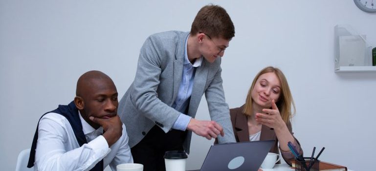 people working on AI redifining marketing for tehabs