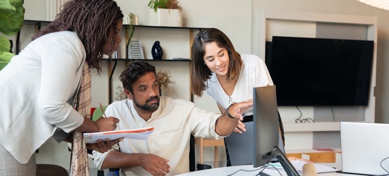 A group of marketing experts talking about easy-to-use menus for mental health websites