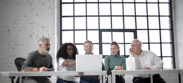 A group of experts discussing why patients can't find your rehab clinic online