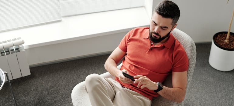 A person looking at the website of a company that knows why Arabic content matters for SEO in Dubai and has online visibility