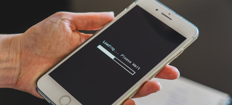 Smartphone screen showing loading progress bar