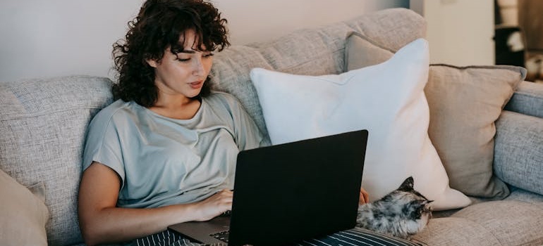 A person exploring pages of a facility that knows why healthcare websites must adapt to AI search